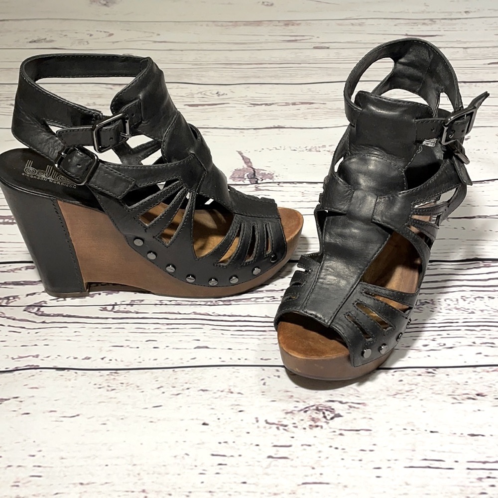 Rare Belle By Sigerson Morrison Boho Chic Unique Cut Out Strappy Platform Sandal